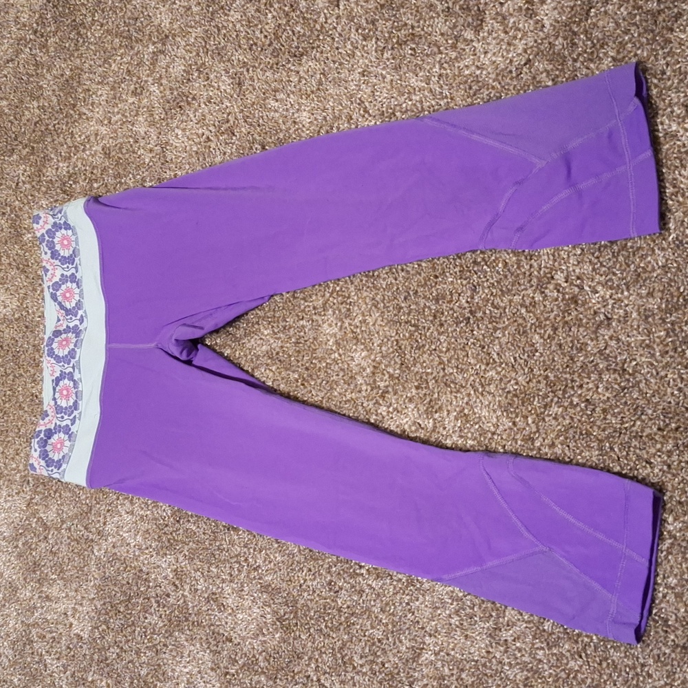 LuLulemon Women's Cropped Leggings. Size 4. EUC.